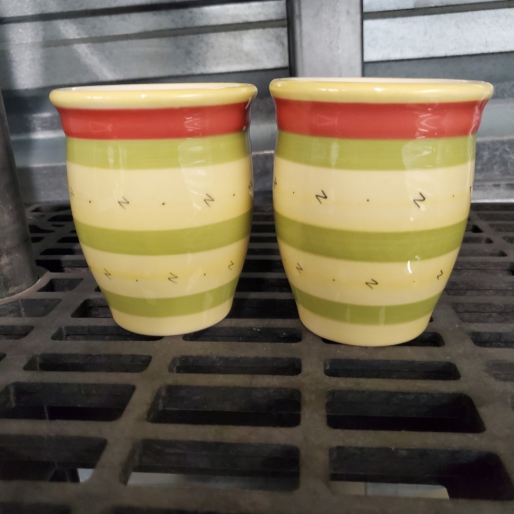 2 Coffee Mugs Pfaltzgraff Pistoulet by Jana Kolpen